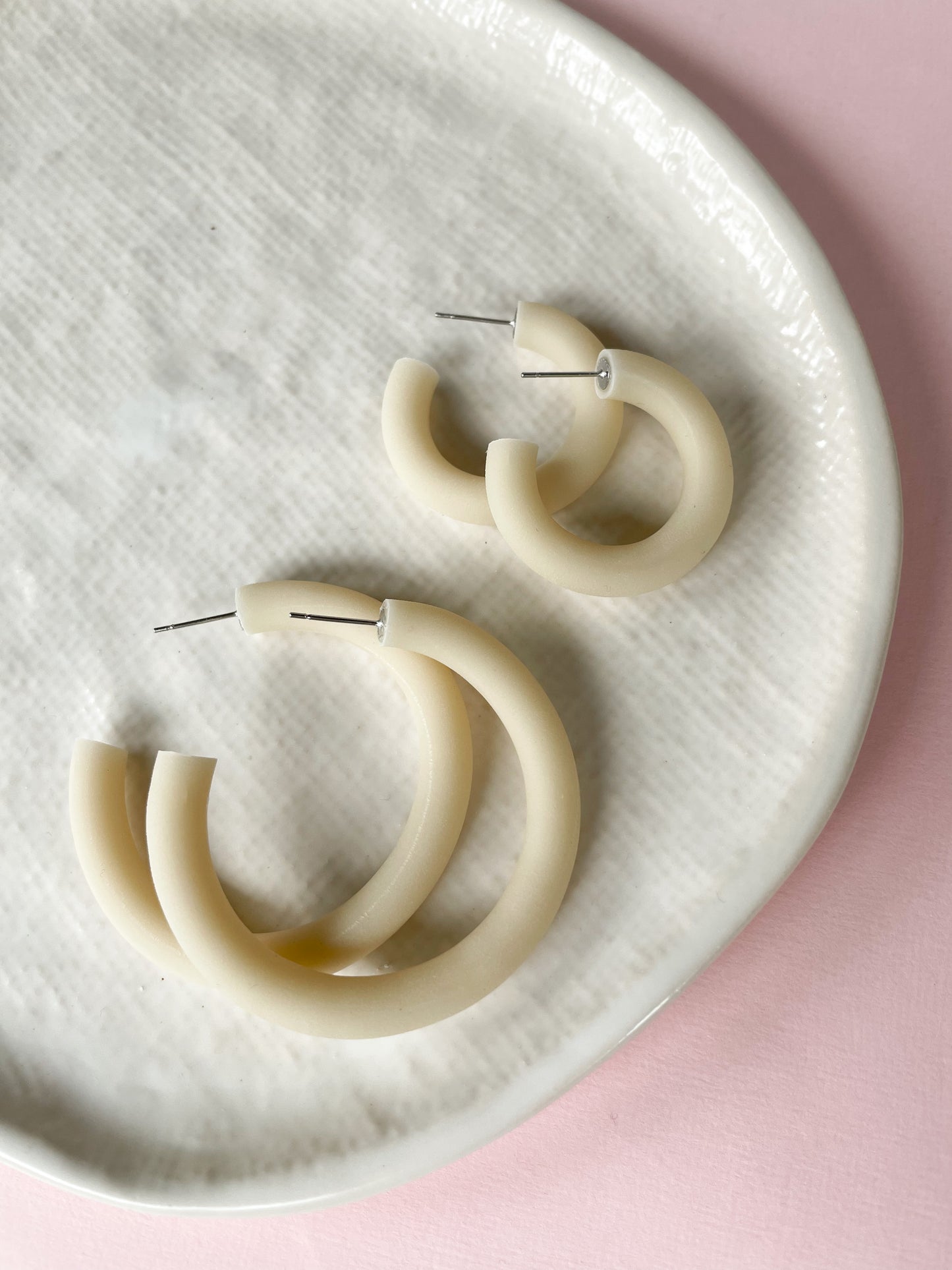 Ellory Hoops in Ivory
